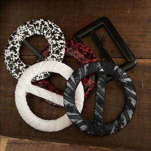 Set of 5 Vintage Scarf / TShirt Holders